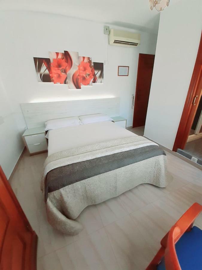 Hostal Kokkola 丰希罗拉 外观 照片
