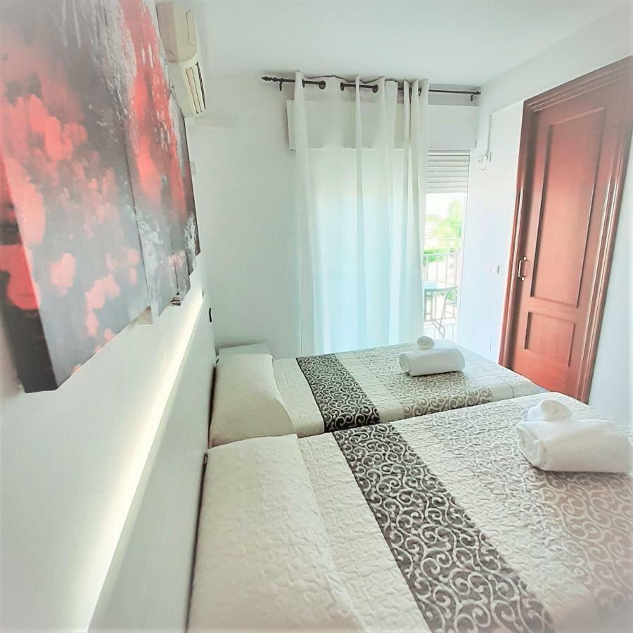 Hostal Kokkola 丰希罗拉 外观 照片