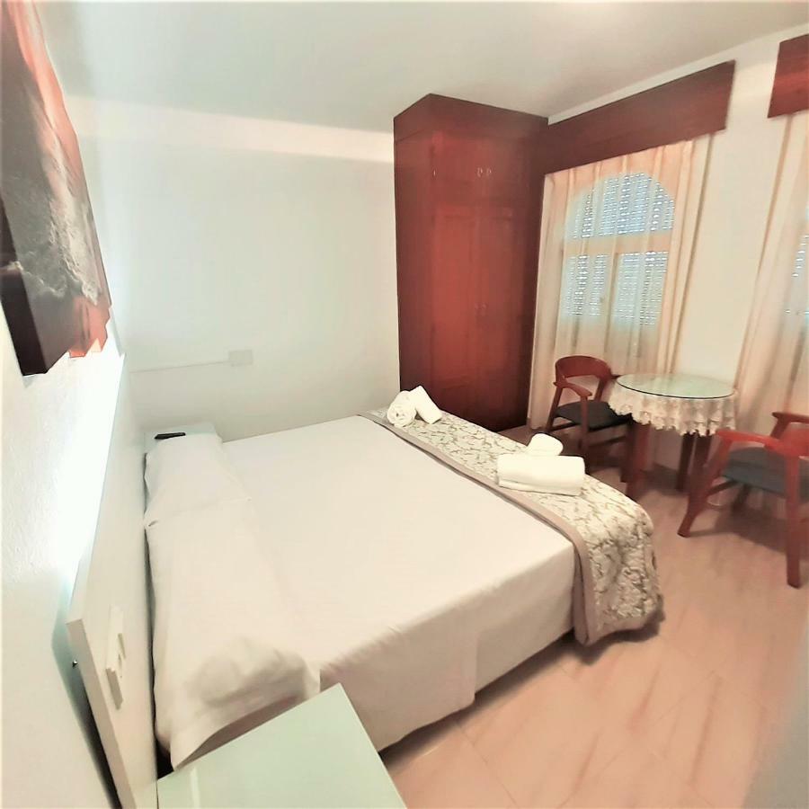 Hostal Kokkola 丰希罗拉 外观 照片