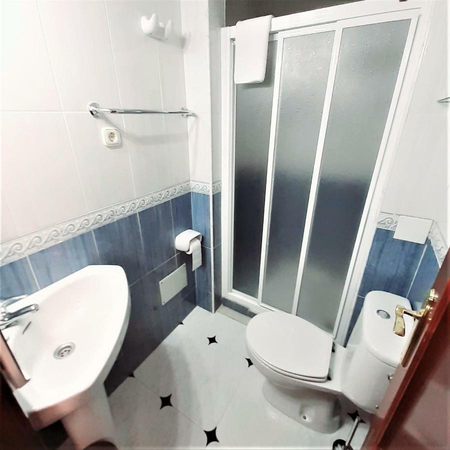 Hostal Kokkola 丰希罗拉 外观 照片
