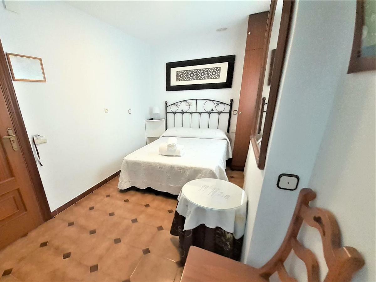 Hostal Kokkola 丰希罗拉 外观 照片