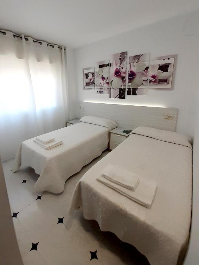 Hostal Kokkola 丰希罗拉 外观 照片