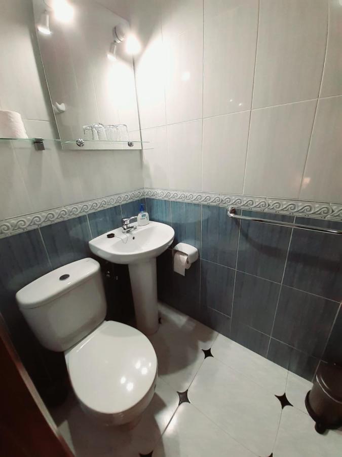 Hostal Kokkola 丰希罗拉 外观 照片
