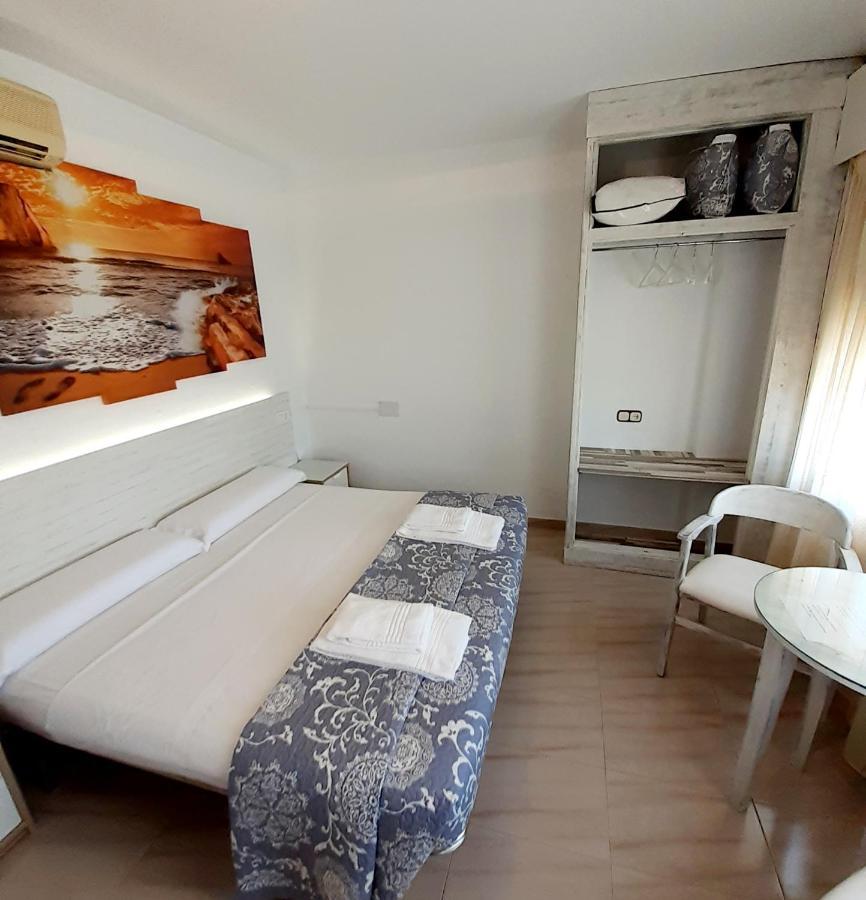 Hostal Kokkola 丰希罗拉 外观 照片